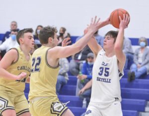 Cee-Bees can't overcome sloppy start, fall to Greenbrier West 74-58